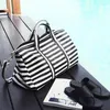 Duffel Bags Fashion Striped Laptop Package Travel Bag Multifunktion Tote Pu Leather With Shoe Pocket Drabla Satchel Svartvitt