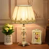 Tafellampen Ourfeng Crystal Lamp LED Modern Desk Light Home Luxe Creatieve decoratieve stof voor Foyer Slaapkamer Office El