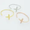 Joyas de diseñador Mujeres Brazalete dorado flor Brazalete Pulseras de acero inoxidable Plata Oro rosa Correa de mano Logotipo correcto Sello Impreso Regalo de moda