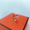 Designer New H Ring Ring de haute qualité pour hommes et femmes Rings de style moderne de style mode moderne fête des bijoux de la Saint-Valentin