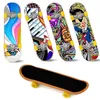 30 PCS Toptan Yüksek Kaliteli Sevimli Parti Çocuklar Çocuklar Mini Parmak Tahtası Klavye Alaşım Skate Booking Toys Hediye Rastgele