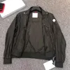 Designerjackor Monclair Moncle R Jackor Frankrike Bomber vindrutan broderad badge Men's Street Coats Complete Etiketter S-3XL