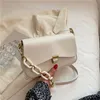 Shoulder Bags Fashion Acrylic Chains Handbags for Women Panelled Flap Messenger Bolsa Designer HBP PU Leather Purses