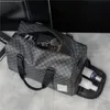 Plunjezakken Mode Man Reizen Plunjezak Luxe Designer Plaid Leer Grote Capaciteit Handtas Trip Boarding Organizer Pack Mannen Sporttas 221105