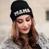 Neue Winter Mama Brief Mini Wolle Acryl Gestrickte Kappen Frauen Einfarbig Skullies Mützen Hip Hop Outdoor Warm für Mädchen geschenk Ski Hut
