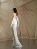 Sexy bustier satin couture dentelle fleurs blanches porter des gants robe de mariée WM016