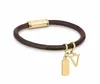 Diseñadores de brazaletes Fashion Charm Love Bracelet para hombres y mujeres Trend Personalidad Punk Cross Style Amantes de regalo Joyería con caja