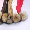 帽子のスカーフセットソイルドカラー女性のための白い黒いキャップ毛皮の冬の冬の大人のリアルポンキャップ221105