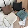 Axelväskor ren färg casual hink väska hbp pu läder kvinnor designer handväska kapacitet messenger