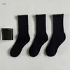 Sokken kousen sport zwart witte atletische sport geometrisch patroon katoen mode casual lange buis sok geschikt voor lente herfst seizoenen knie