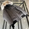 2022 Мужчины Дизайнерская куртка вниз по парке теплые толстые густы
