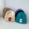 Ren f￤rg stickade hattar f￶r m￤n kvinnor stora c skalle kepsar h￶st och vinter pullover hatt