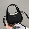 デザイナートート女性バッグハンドバッグショルダーバッグビームマウスパッケージダブルハンドル小さなウォレットラグジュアリークロスボディ電話総合スタイルファッション特別な形