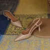 الصنادل TRAF Women Shoes عارية اللون المدببة إصبع القدم عالية الكعب الإناث مضخات الخنائية Slingbacks Slingbacks L221107