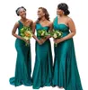 2023 smaragdgroene bruidsmeisjekleding vier stijlen van schouder zeemeermin splein vloeren lengte met gesplitste sexy bruidsmeisje jurken formele jurken elegant
