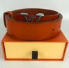 Fashion Classic Belt pour hommes et femmes ceintures de créateurs argentés Black Smooth Gold Buckle Largeur de cuir 3 8cm Wit296c