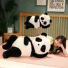 557090cm Cartoon Plush Panda Dolls Vackra Panda Bear Peluche fylld mjuk djur leksakskudde för barn födelsedag xmas gåva J220729