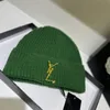 Winter Beanie Designer gebreide hoed vrouwen mannen mode schedel petten luxemerk gemonteerde hoeden klassieke letter gebreide cap buiten warme hoeden 12 kleuren