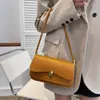 Bolsas de noite Moda clássica saco de ombro simples para mulheres corea corea chique ladies diariamente compras de couro submante