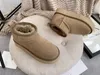 Botas de nieve de piel de gamuza ultra mate para mujer de Australia Botas de nieve de piel sintética de piel de oveja Mezcla de lana Confort Invierno Diseñador Chica Tobillo Botines cortos WGG Zapatos uggitys