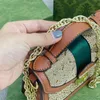 Mini-Umhängetaschen, Designer-Handtaschen, echtes Leder, importiertes Rindsleder, abnehmbarer Schultergurt, gewebt, quadratische Tasche, modische Totes mit alten Blumenbuchstaben und Kette