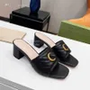 Sandali firmati Moda Doppia G Ciabatte piatte Scarpe con tacco donna Infradito GGity Pantofole di lusso Sandali in pelle sdfsdf