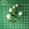 Decorative Flowers 5 Heads Silk Rose Wedding Decoration Artificial Long Stem Fake Plastic Branches With Leaves Home El Decor