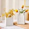 Vases Nordique créatif panier à provisions en céramique mini Vase sac décoration Simple séché fleur Arrangement Table décor pots Art 221108