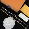 Bracelet plaqué or pour femmes designer fleur lettre bracelets bijoux luxueux chaînes de charme serrure coeur mode argent couleur cry233g