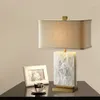 Lampy stołowe w stylu amerykański lampa marmurowa Wysoka jakość tkaniny Złote retro foyer sypialnia sypialnia nocna studia E27