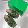 Nieuwe luxe Designer Geweven Slippers dames zomer Intrecciato Raffia mode buitenste vierkante kop platte hoge hak sandalen Strand Rubberen Zool sandalen Met G2Kp #