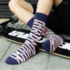 Herrstrumpor Autumn Winter Cartoon Mens with Letter och Streetwear roliga Happy Men's Cotton Casual Middle Tube Men Sock Sox