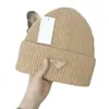 新しいデザイナーニット帽子冬の贅沢なウールビーニーウール帽子の女性分厚いニット濃い暖かい黒いビーニー帽子女性ボンネットキャップ15色