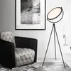 Vloerlampen Noordse kunstontwerp hoeklamp Minimalistisch moderne led -standlicht voor woonkamer tentoonstelling El Home Decoratie