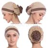 Deux couleurs Hijab musulman avec une fleur tirage sur le chapeau Scarpe islamique Turban Hijab Full Headcover Femmes Headwrap De903