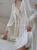여자 수면 라운지 여성 잠자기 섹시한 파자마 여자 아이스 리본 가슴 패드 레이스 2 피스 로브 순수한 나이트 가운 신부 모닝 가운 홈 옷 세트는 입을 수 있습니다.