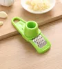 Multifunktionell ingefära vitlökslipning av fruktgrönsaksverktyg Grater Planer Slicer Cutter Cooking Tool redskap Kök Tillbehör FY2671