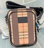 Retro burbrerys mens TB stripes camera Bag Sac à bandoulière homme femme Luxurys Designers sac en nylon sacs à main sac à main fourre-tout épaule embrayage pochette de voyage sac de mode en toile