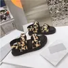 sandali del papà sandali del nonno Fibbia in pelle di caviale catena di lusso oro Pantofole da donna Crystal Calf trapuntato Platform Summer Beach Slipper 35-42 Con box2