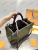 Econyl Onthego MM Puffer Tote Çanta Kapitone Yastık Dev Çiçek Monogramları Naylon On The Go Şerit Siyah Bej Omuz Çantası