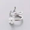 Orecchini Designer Per Donne Polsino Dell'orecchio Thaya Bianco Fiore Di Ciliegio 925 Argento clip fiore polsino rotondo senza piercing elegante gioielleria raffinata 2218891826