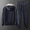 Tute da uomo Tuta da uomo in cashmere Tuta da uomo invernale Felpa con cappuccio calda Pantaloni Abbigliamento 2022 Set casual Taglie forti Velluto 2 pezzi