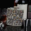 Questões de quadril 180ml Flask de strass personalizados Strass cravejados à prova de vazamento à prova de aço inoxidável Anti-Drop Liquor para mulheres