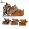 Första Walkers Brand Toddler Born Baby Boy Girl Läder Soft Sole Crib Shoes Sneakers Prewalker Leopard Solid Warm 221107