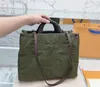 Projektant torebki Onthego Torebka zima bawełniana bawełniana torba na ramię crossbody torba luksusowe pikowanie litera haft portfel posłańca na Go Paschels M21069