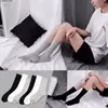 Dise￱ador para hombres calcetines para mujer cinco pares de lujo deportes de invierno de invierno bordado de calcetines impresos bordado de algod￳n mujer