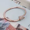 Fashion unhas Bracelet Bangle Warm Bracelets Chain 18K A￧o inoxid￡vel banhado a ouro para mulheres do dia da mulher