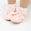 Primeiros caminhantes nascidos sapatos de bebê menino menina clássico bowknot borracha sola anti -vislip pu de vestido walker berço 221107