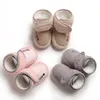 Eerste wandelaars geboren babyschoenen jongens meisjes peuter sneakers zachte bodem baby flats warme sneeuwschoenen kf684 221107