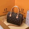 Top Boston Women Messenger Oblique Span Travel Bag Classic Style Fashion Bags Shoulder Lady Totes Handbags Speedy 30 Cm With Dust Bag Lock kk7804